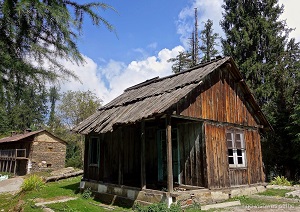 Old structures near the forest rest house, Sojha